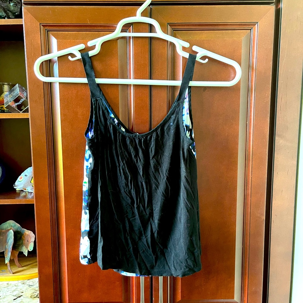 Express Tank Top - Picture 3 of 3